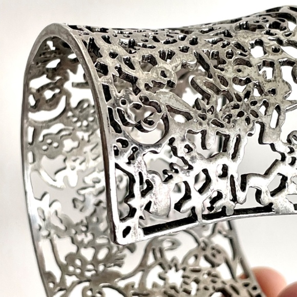 Vintage Ornate Cuff Bracelet - Picture 10 of 15